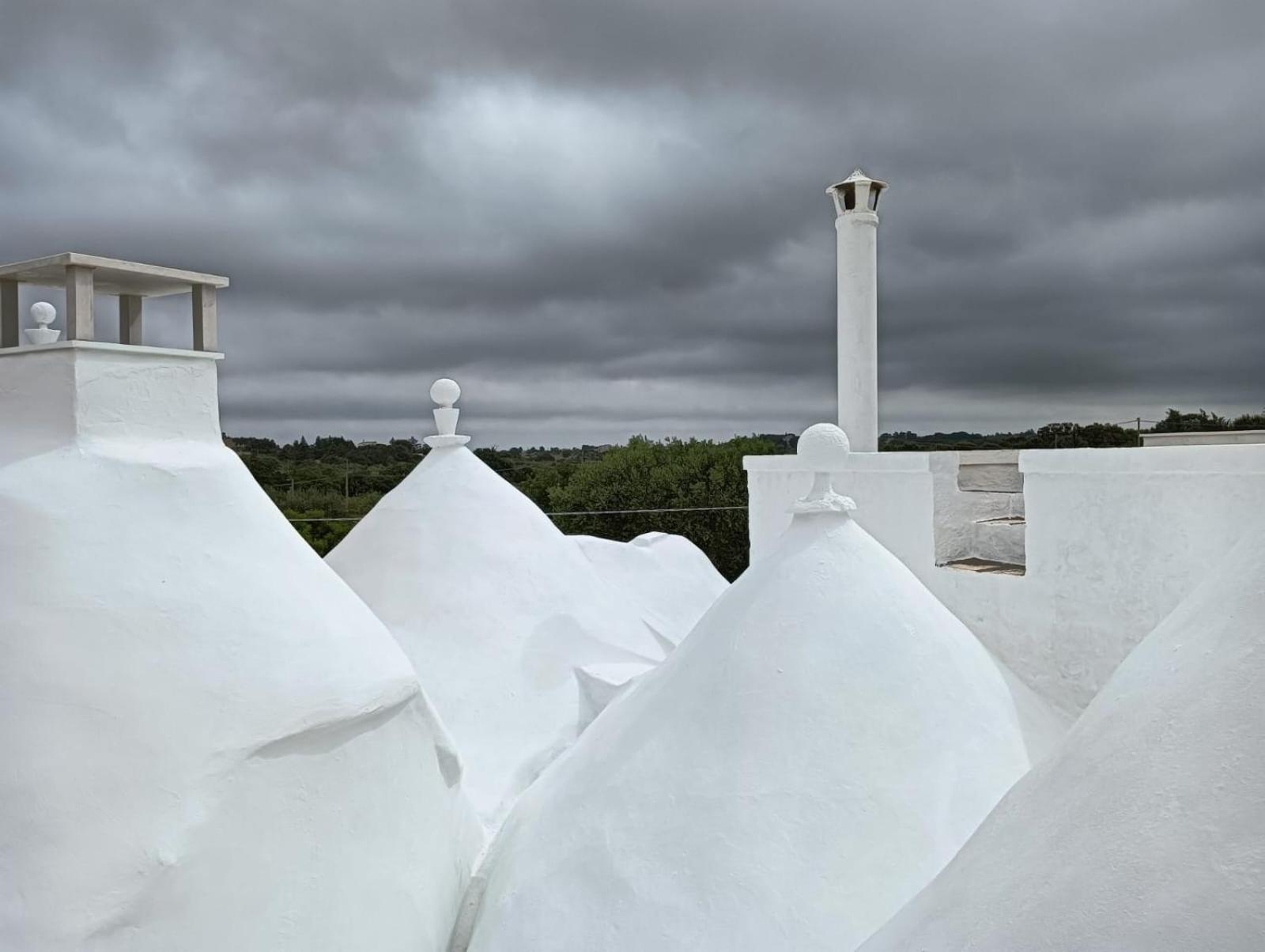 Trulli In Contrada - Monopoli Pensionat Exteriör bild