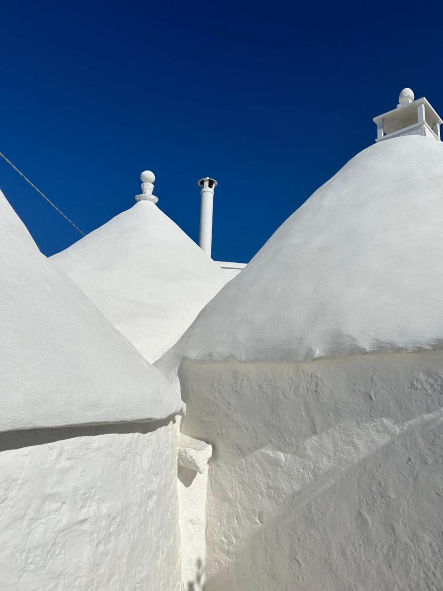 Trulli In Contrada - Monopoli Pensionat Exteriör bild