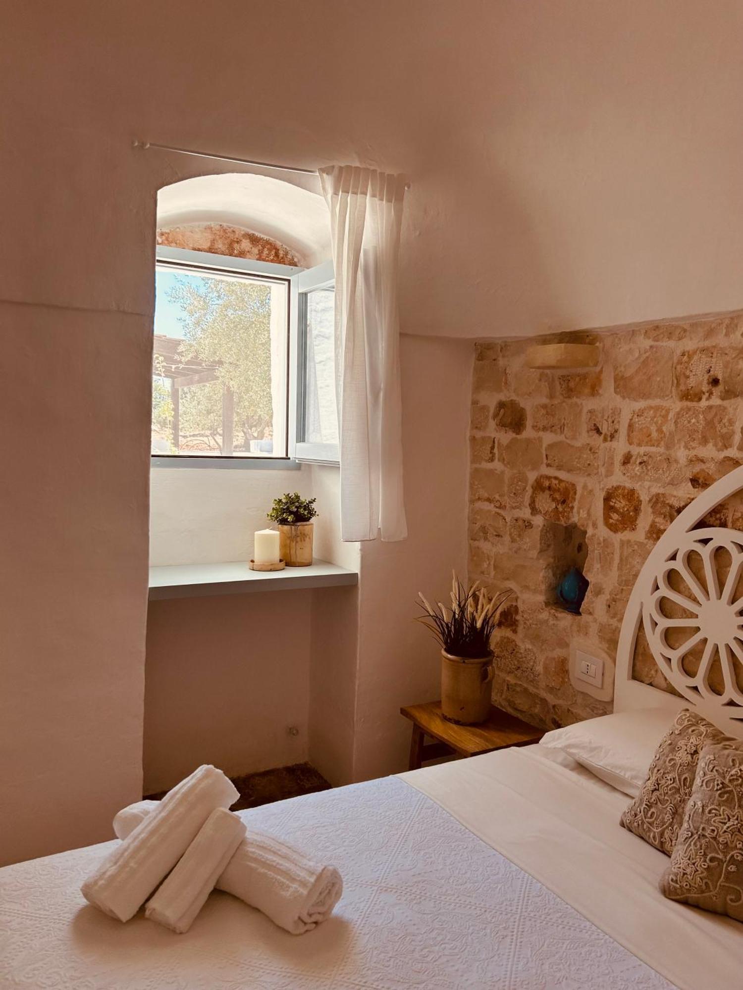 Trulli In Contrada - Monopoli Pensionat Exteriör bild
