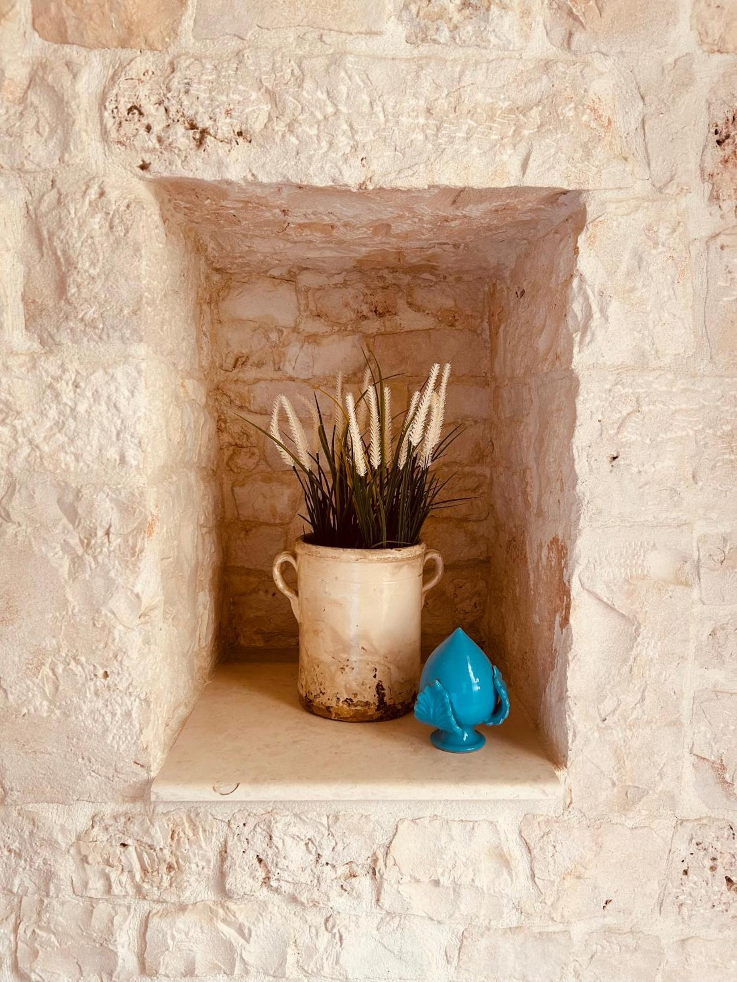 Trulli In Contrada - Monopoli Pensionat Exteriör bild