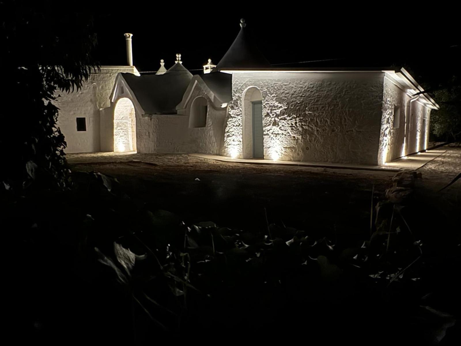 Trulli In Contrada - Monopoli Pensionat Exteriör bild