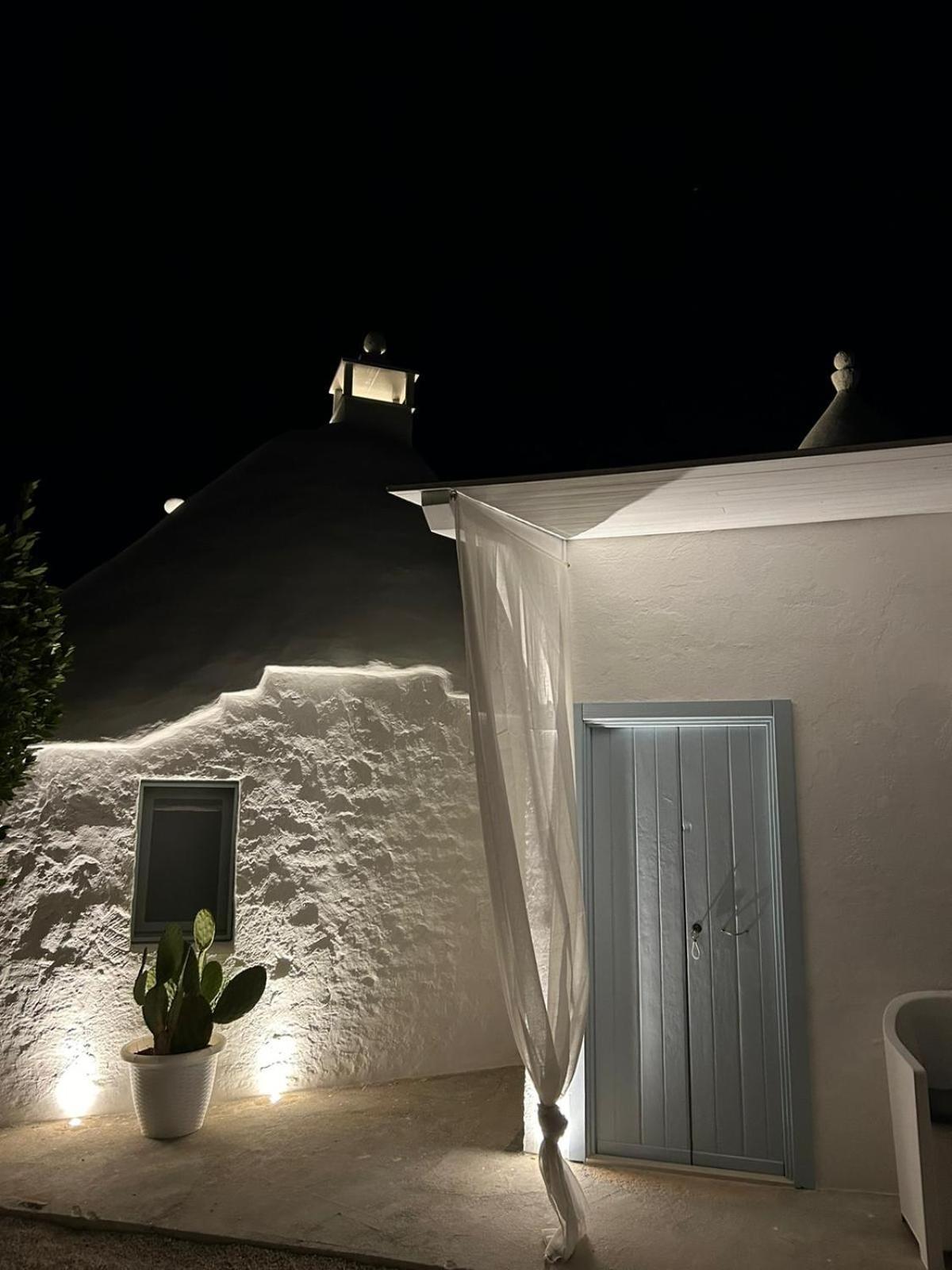 Trulli In Contrada - Monopoli Pensionat Exteriör bild